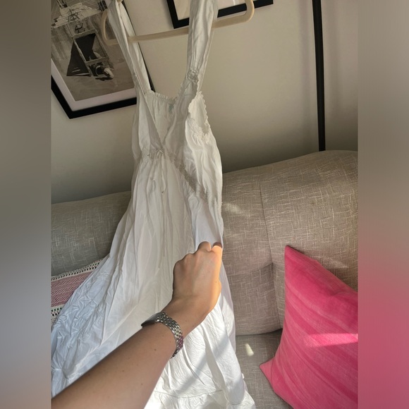 Beautiful white 100% cotton nightgown / dress. Size M - Picture 6 of 10